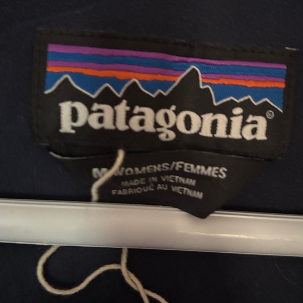 Patagonia Women’s Bivy Hooded Down Vest - Picture 3 of 6